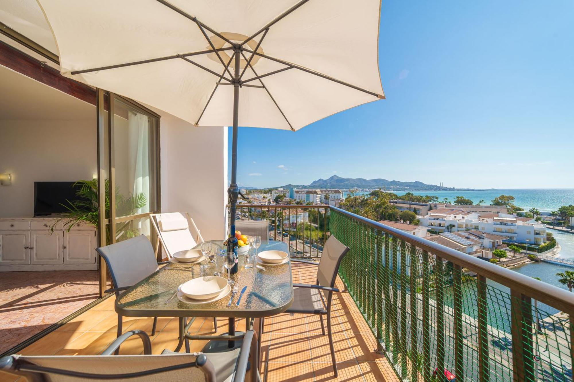 Apartment The Shell Ii, Beach Views And Pool Alcudia  Ngoại thất bức ảnh