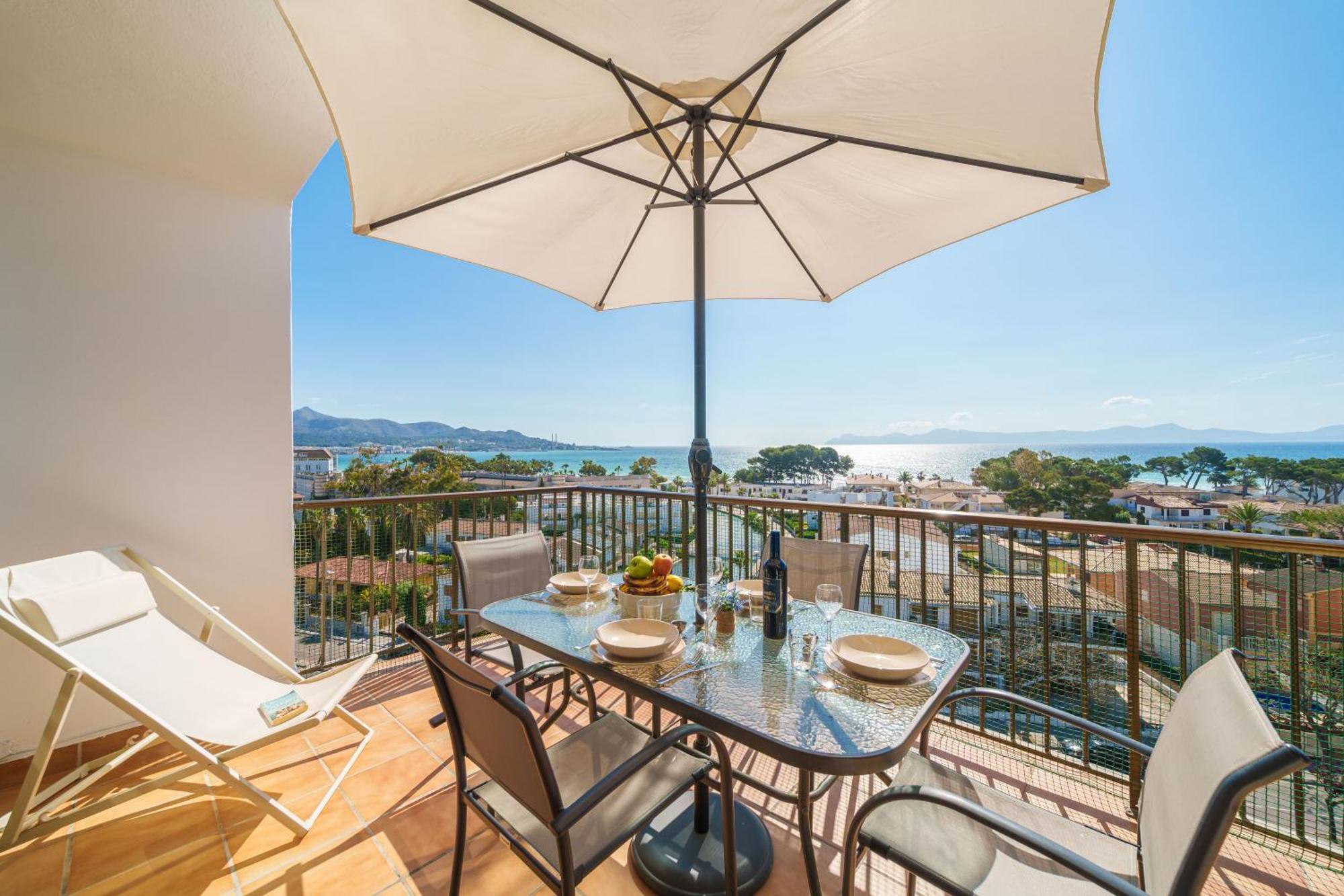 Apartment The Shell Ii, Beach Views And Pool Alcudia  Ngoại thất bức ảnh