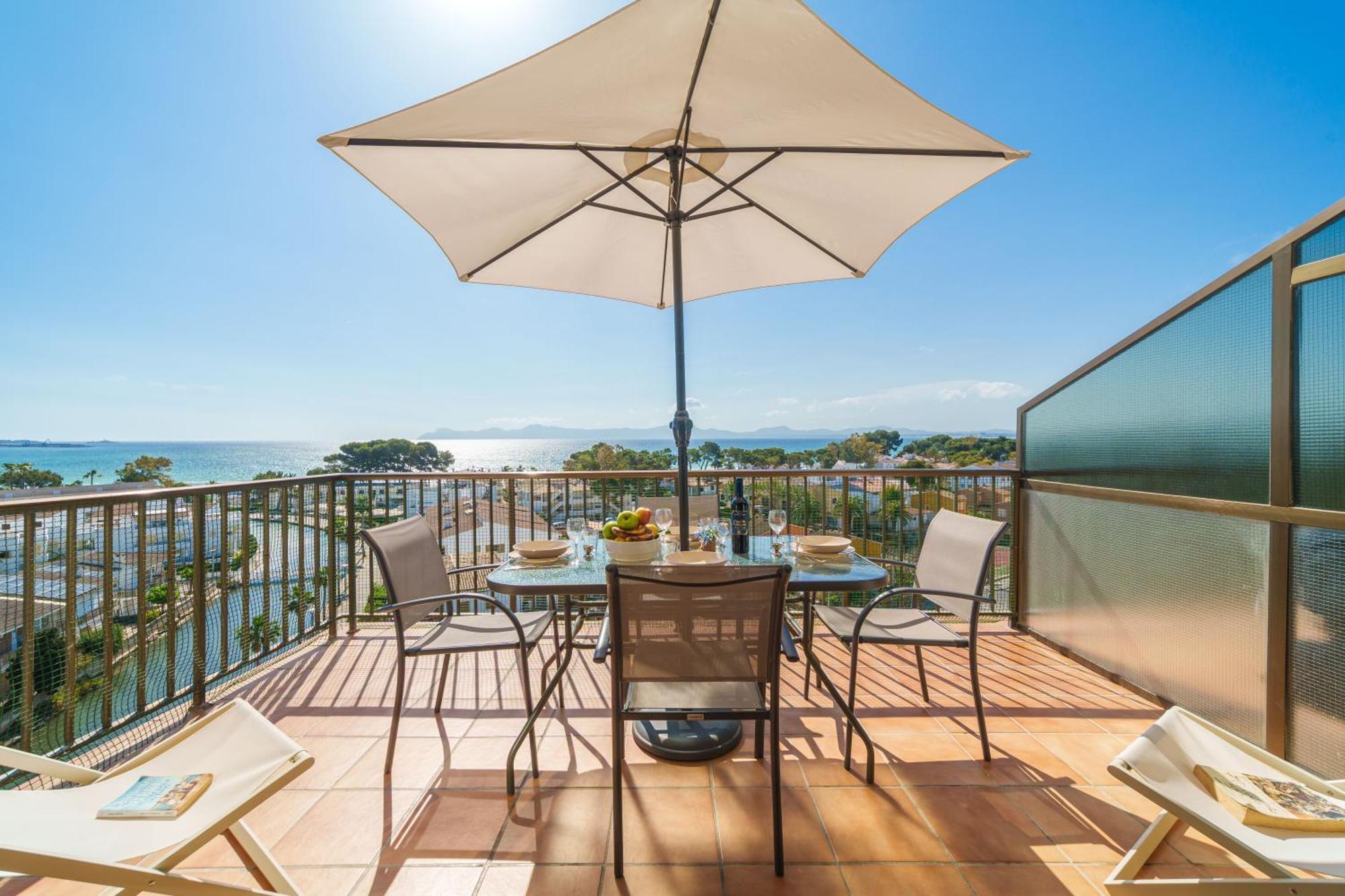 Apartment The Shell Ii, Beach Views And Pool Alcudia  Ngoại thất bức ảnh