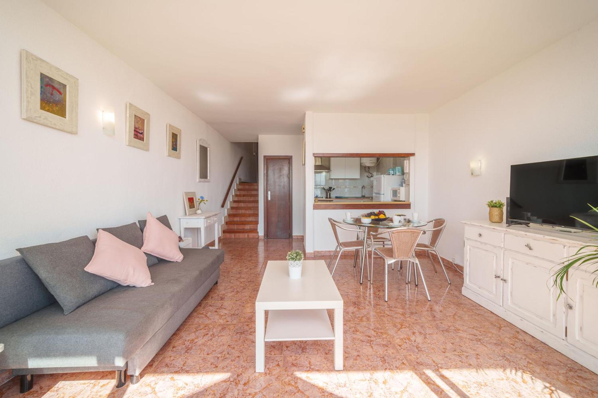 Apartment The Shell Ii, Beach Views And Pool Alcudia  Ngoại thất bức ảnh